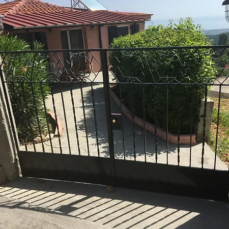 Apartment Stamoula' S House